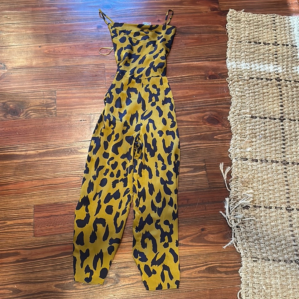 navy blue and gold pants suit